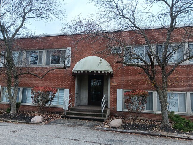 Foto del edificio - 32850 Aurora Rd