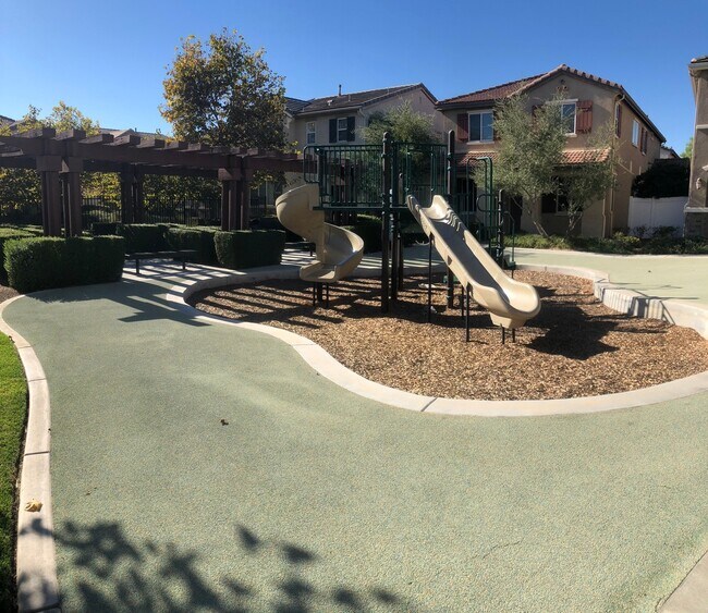 Foto del edificio - 3 Bedroom / 2.5 Bathroom Moreno Valley Home