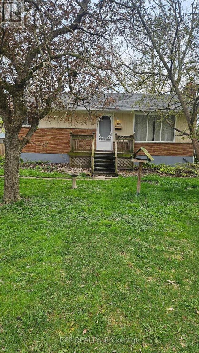 Building Photo - 121 Forks Rd E