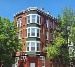 Building Photo - 1444 W Erie St