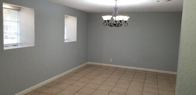 Dining room - 5703 Alvarado Dr