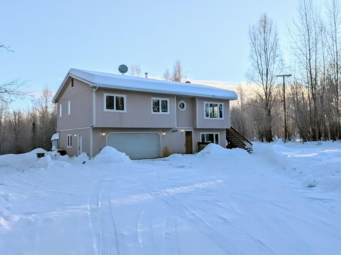 900 Rd, Fairbanks, AK 99712 House Rental in Fairbanks, AK