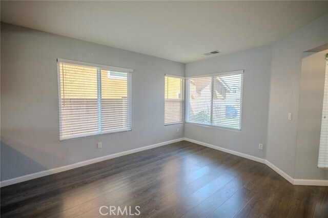 Foto del edificio - 3099 Oakview Ln