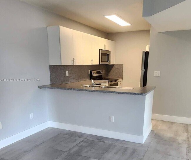 Foto del edificio - 15354 SW 72nd St