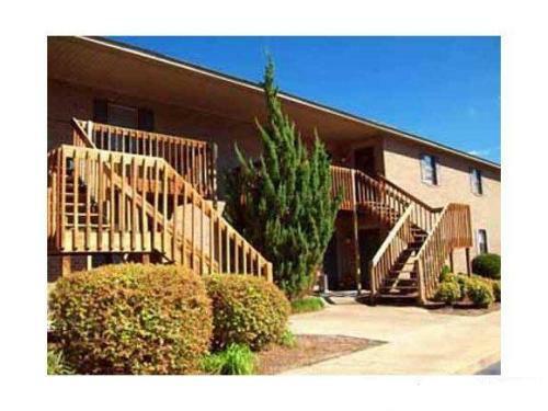 Foto del edificio - 712 Patton Cir