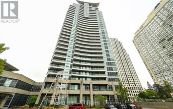 Building Photo - 33 Elm Dr W