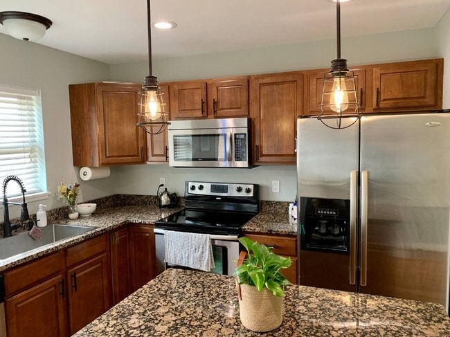 Building Photo - 3717 Zircon Way