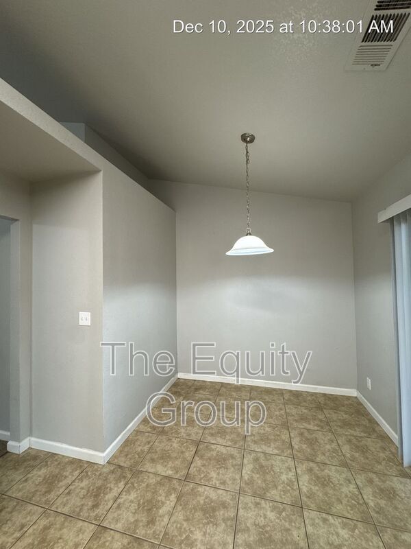 Foto del edificio - 819 S Pinkham St