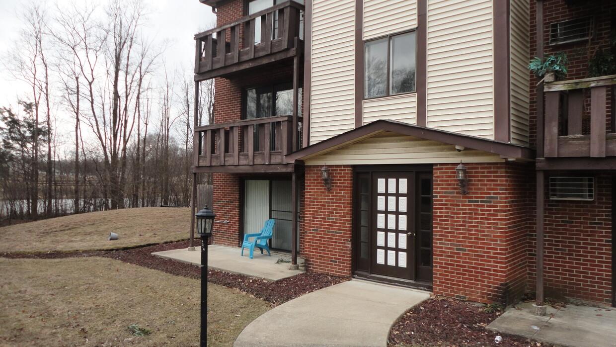 Primary Photo - 705 W 65th St
