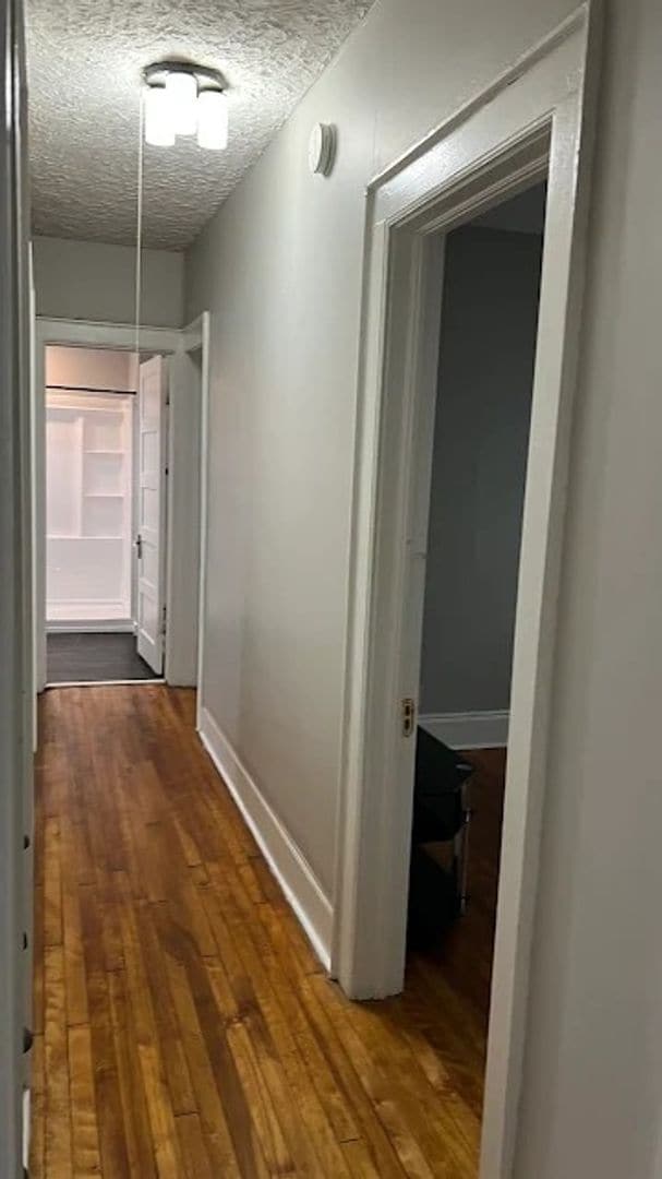 Foto del edificio - 825-827 Westcott Street