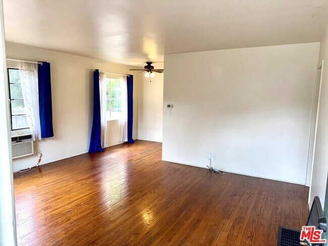 Building Photo - 2618 Prospect Ave
