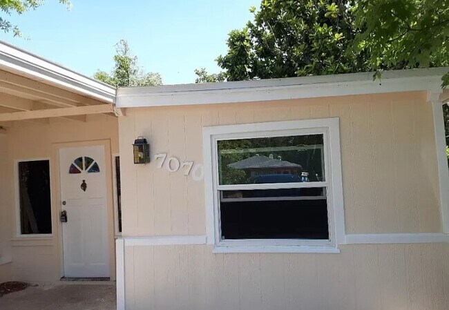 Foto del edificio - 7070 49th Ave N