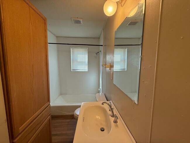 Building Photo - 2601 40th St