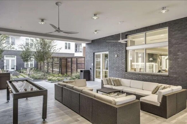 Foto del edificio - 2525 CityWest Blvd