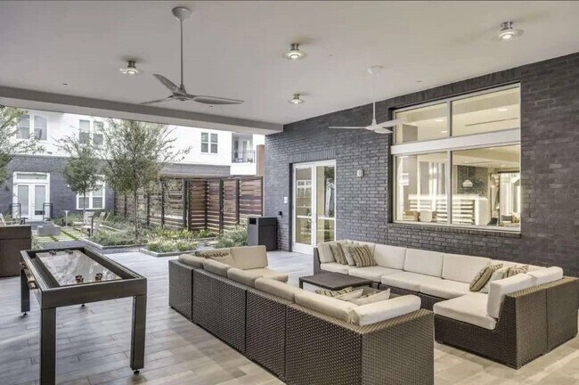 Building Photo - 2525 CityWest Blvd