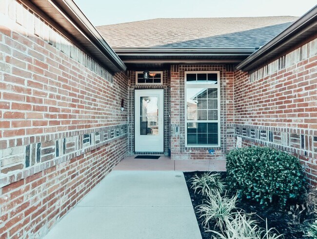 Building Photo - 198 Stoney Point