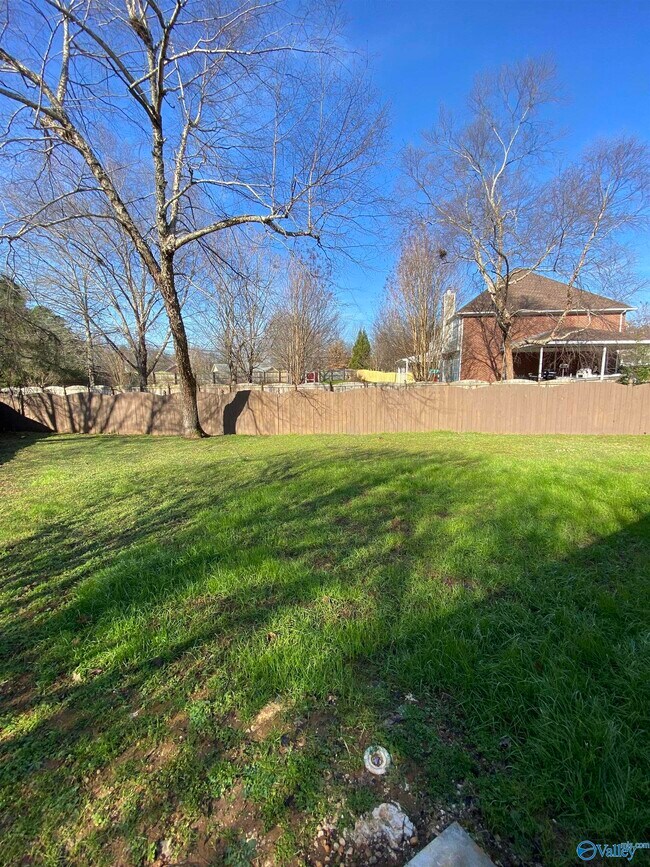Building Photo - 148 Wren Ct