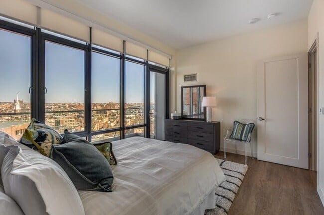 Building Photo - 1 Canal St