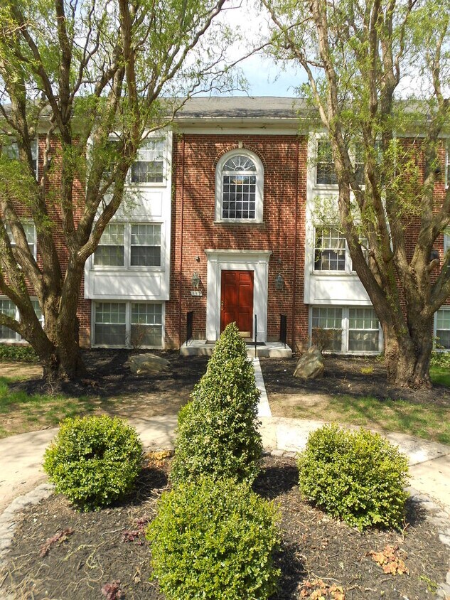 Foto principal - 2026/2027 Loyola off-campus 2bd/1.5ba Condo Near Loyola & NDM! Available 6/9/2026