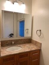 Building Photo - 2085 Ala Wai Blvd
