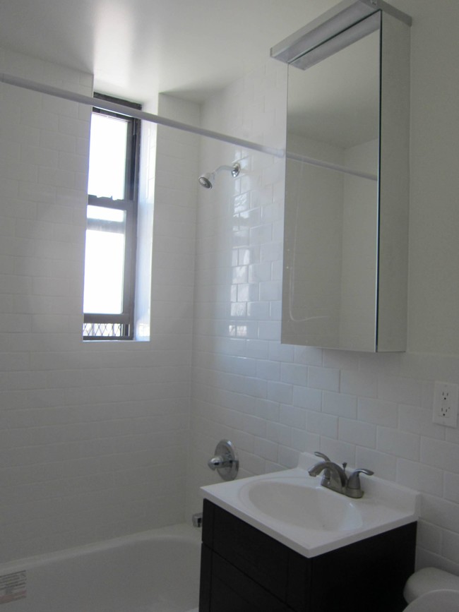 Building Photo - 108 Stanton St