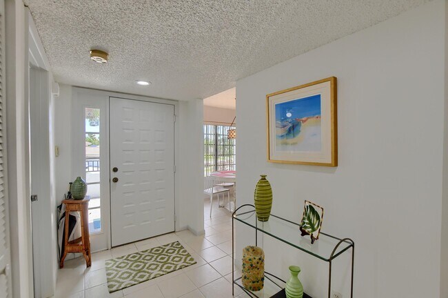 Foto del edificio - 7563 Glendevon Ln