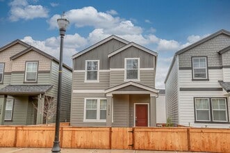 Building Photo - 11514 NE Angelo Dr