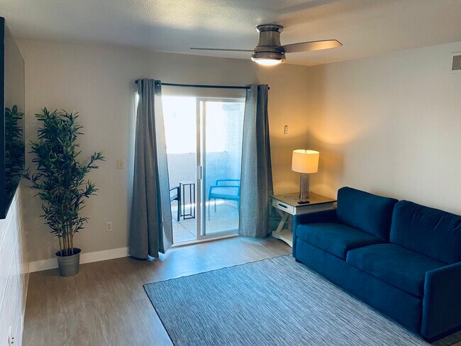 Foto del edificio - 7255 W Sunset Rd