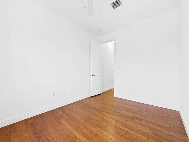 Foto del edificio - 510 SE 7th St