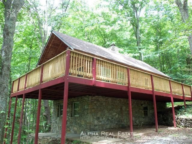 Building Photo - 2 bedroom in Weaverville NC 28787