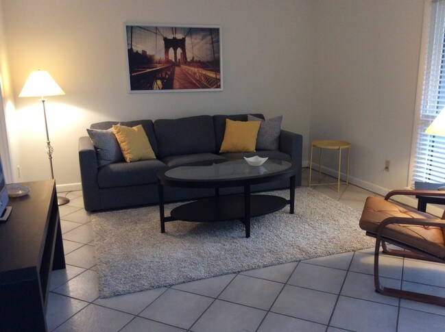 Foto del edificio - 800 St Andrews Dr