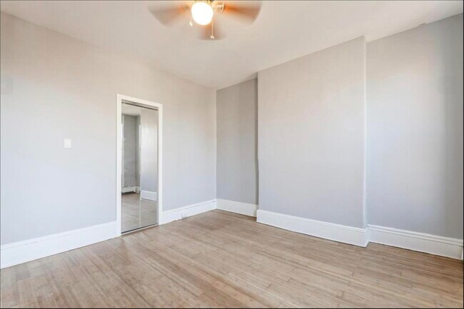 Foto del edificio - 291 Forrest St