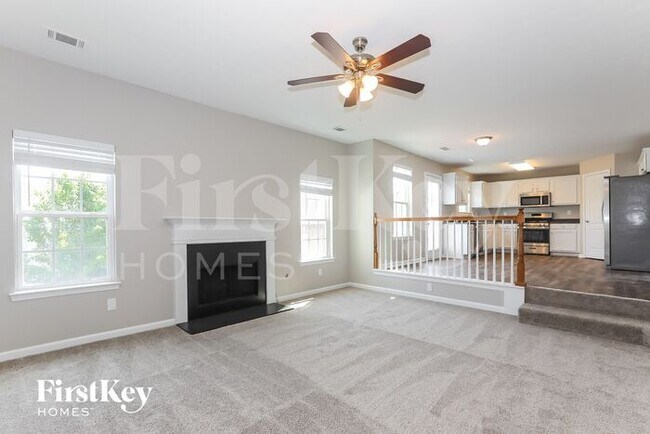 Foto del edificio - 4382 Beaver Tree St