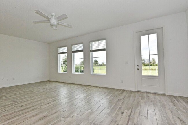 Building Photo - 720 Benoi Dr