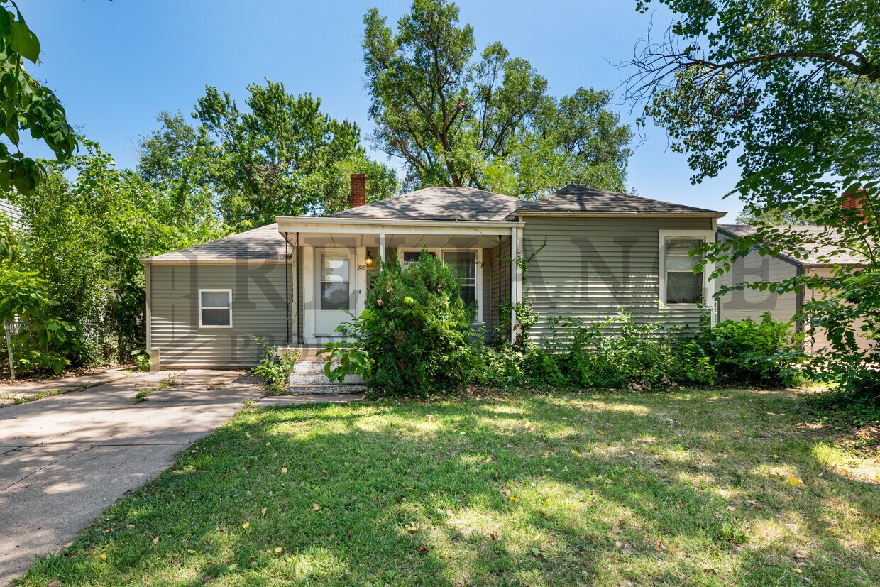 Foto principal - 2146 S Crestway St