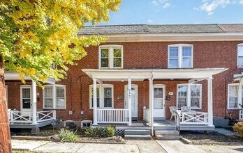 Building Photo - 2447 Penn St