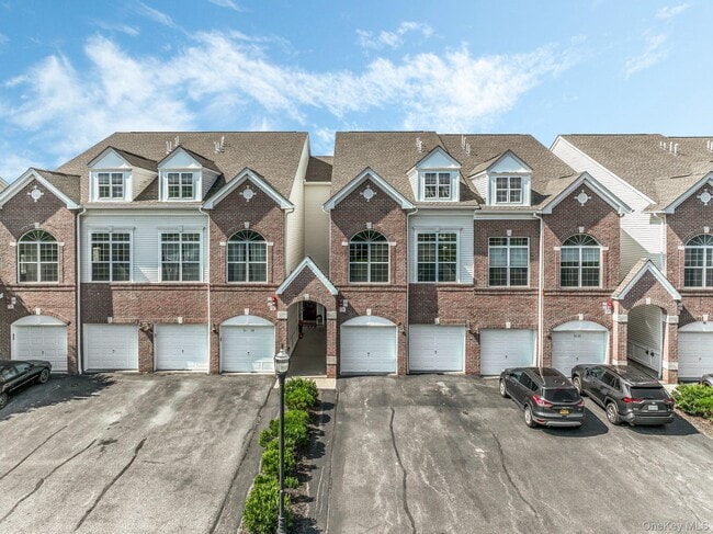 Building Photo - 1115 Balsam Dr