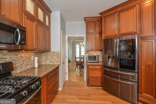 Foto del edificio - 212 Ivy Glen Cir