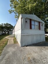 Building Photo - 40 Yoakum Cir