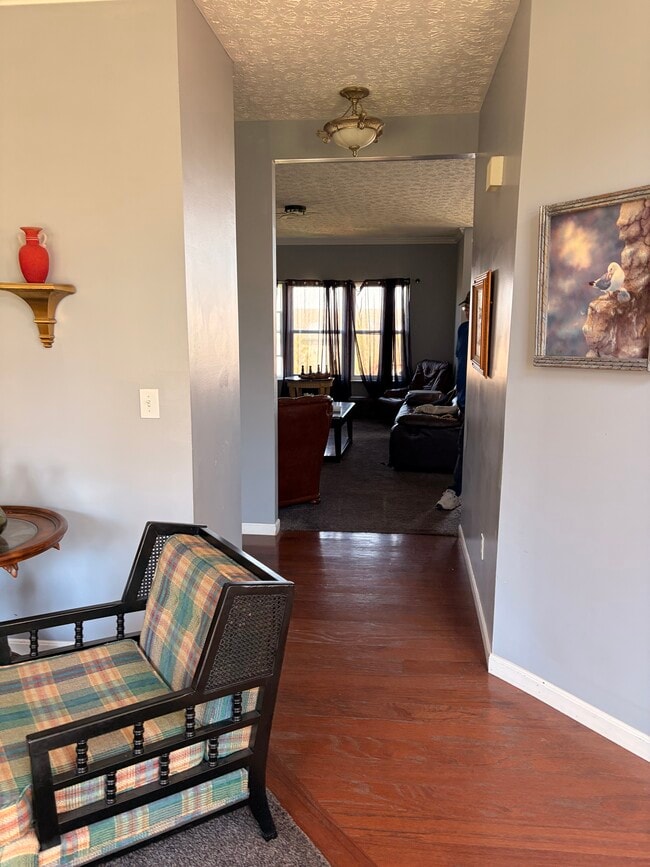 Building Photo - 1111 Waverly Dr