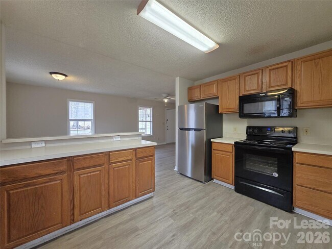 Building Photo - 9040 Reid St