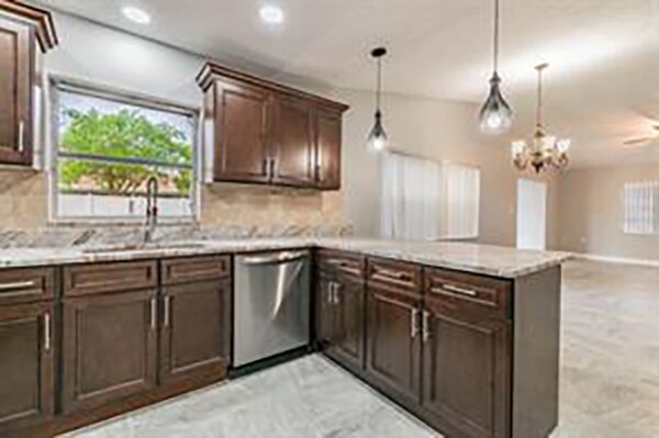 Building Photo - 11313 Possum Trl