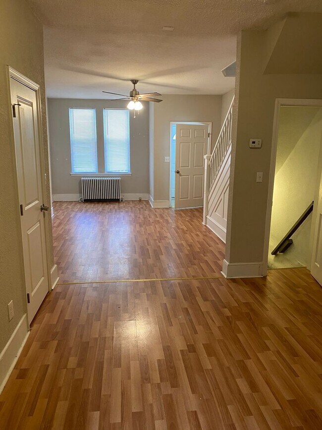Building Photo - Recently Renovated 3BR/2BA Home in Germant...