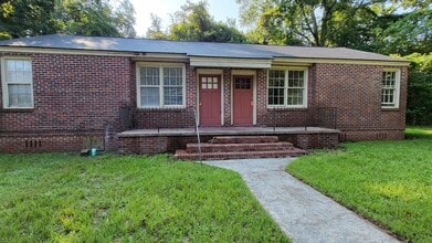 Building Photo - 1 Woodlawn Ct
