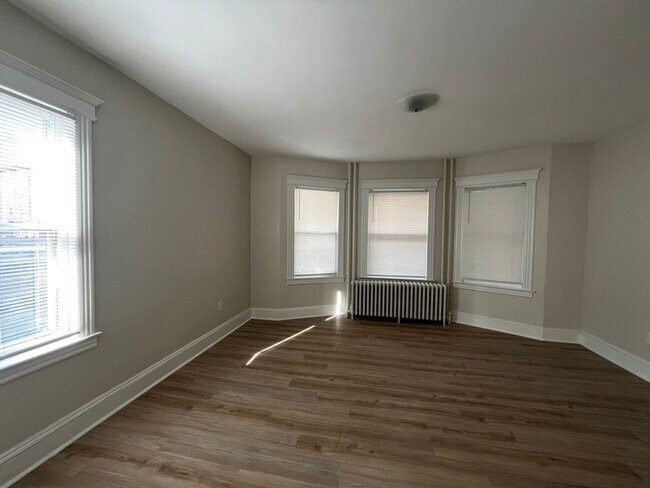 Foto del edificio - 989-991 Capitol Ave