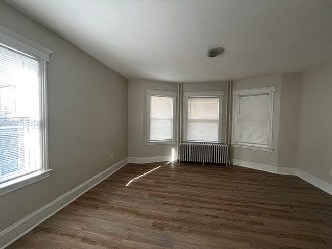 Building Photo - 989-991 Capitol Ave