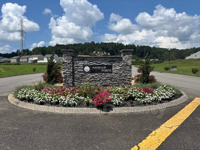 Photo - 138 Harbour Pointe Ln House