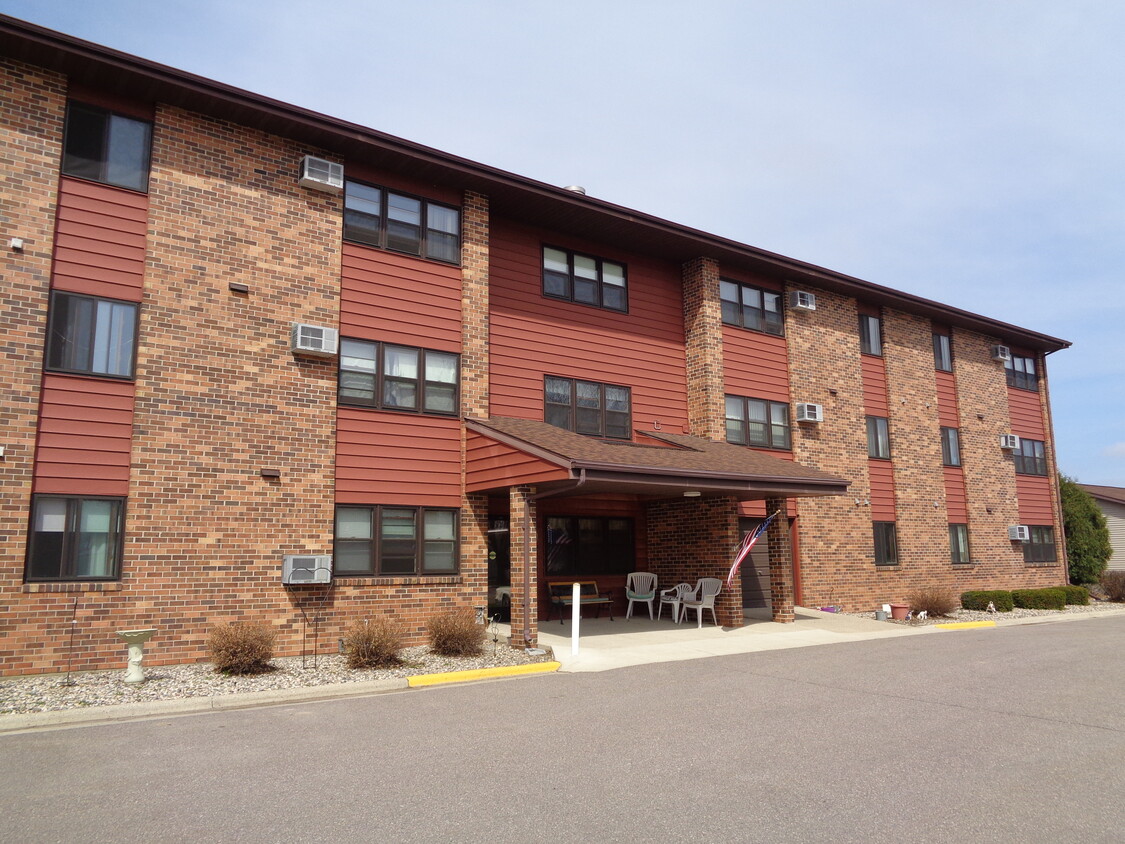 Exterior con vista a la feria - Fairview Apartments