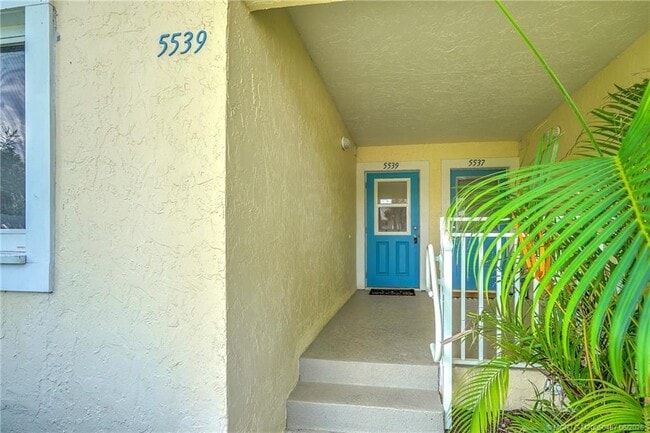 Building Photo - 5539 NE Gulfstream Way