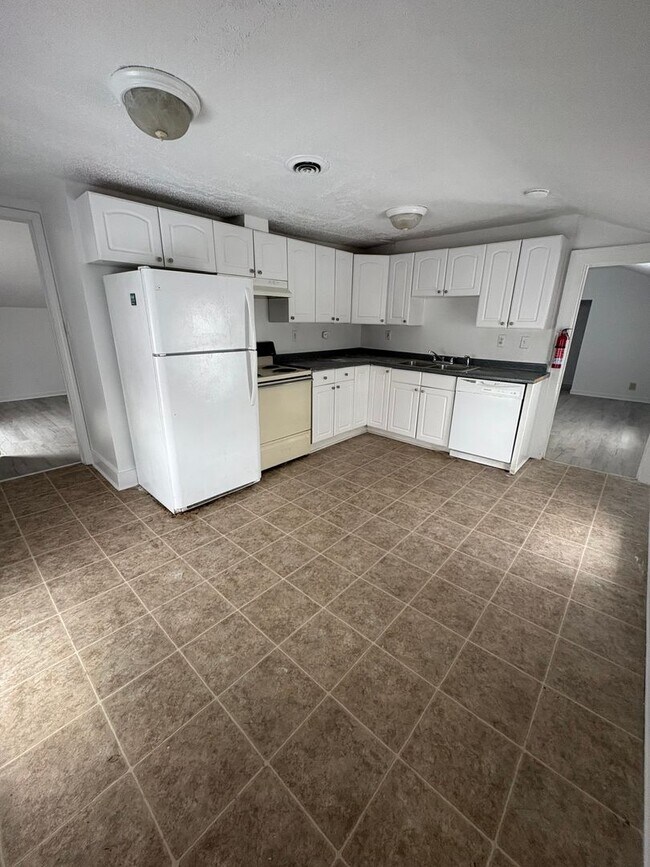 Foto del edificio - 108 N Hamilton St